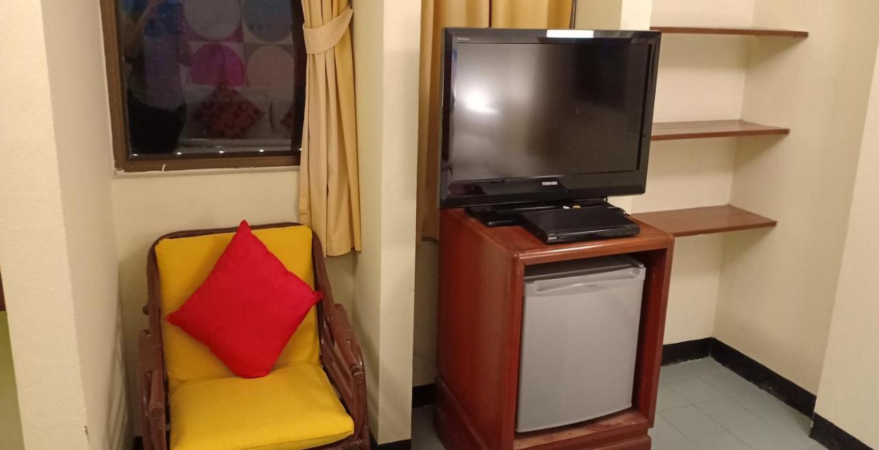 Sawasdee Sukhumvit Inn Бангкок Екстер'єр фото